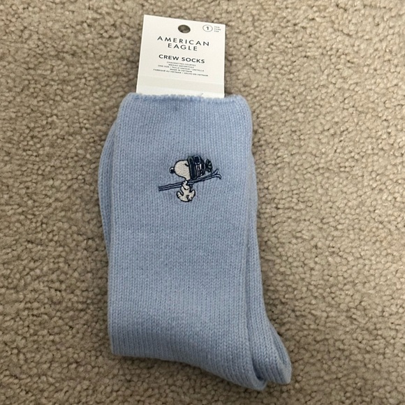 American Eagle Peanut Snoopy Blue Crew Socks NWT - Picture 2 of 3